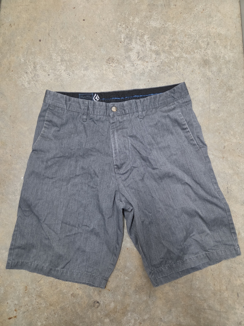 Volcom Corpo Class Freakin Chino Short Hybrid Chino Shorts Gray Waist 36
